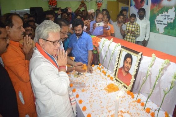 Tribute paid to late Sushma Swaraj at Tripura BJP headquarter